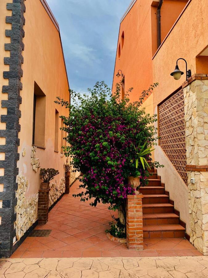 Il Giardino Delle Zagare Villa Калатабиано Екстериор снимка